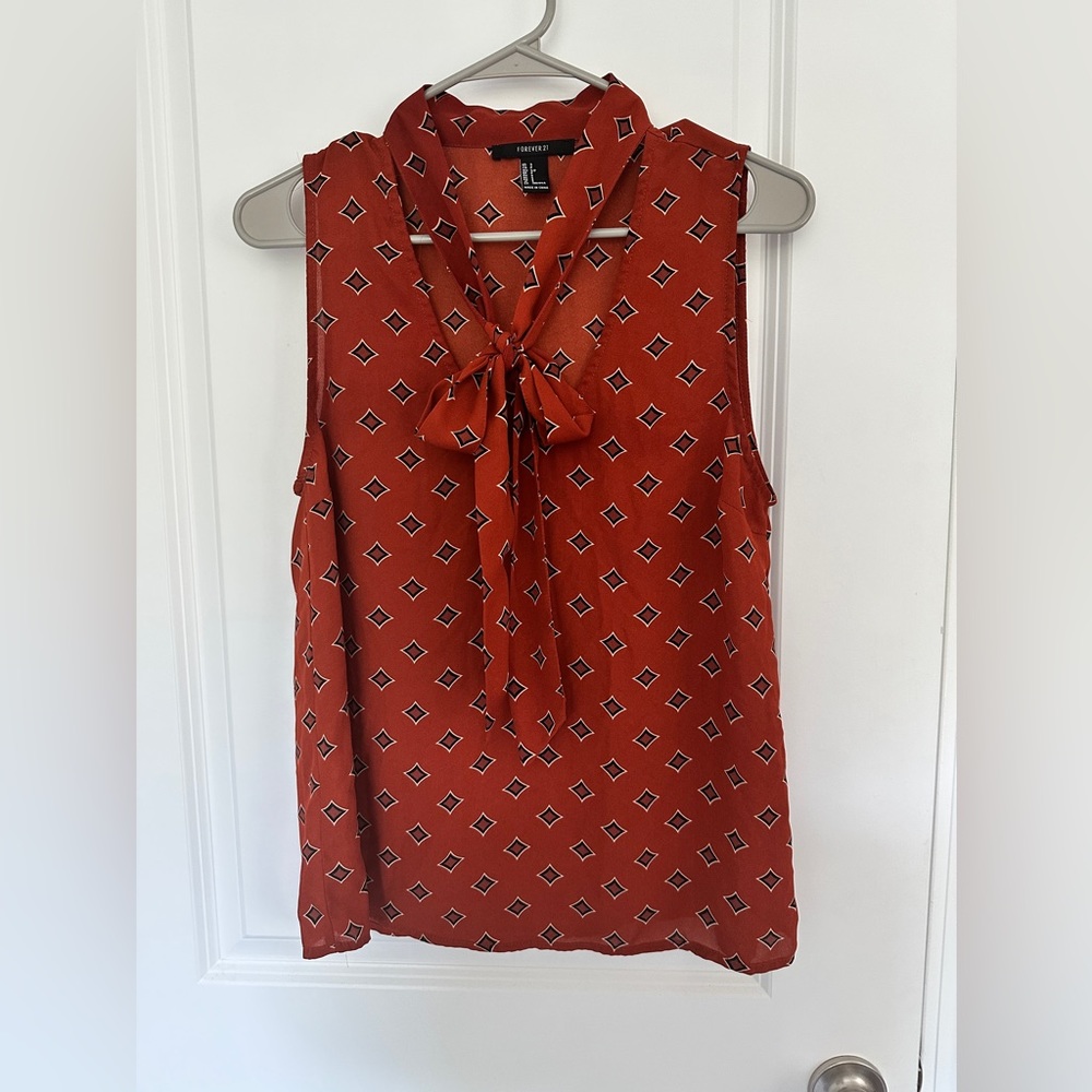 Forever 21 Burnt Orange Diamond Tie Front Top Size Small